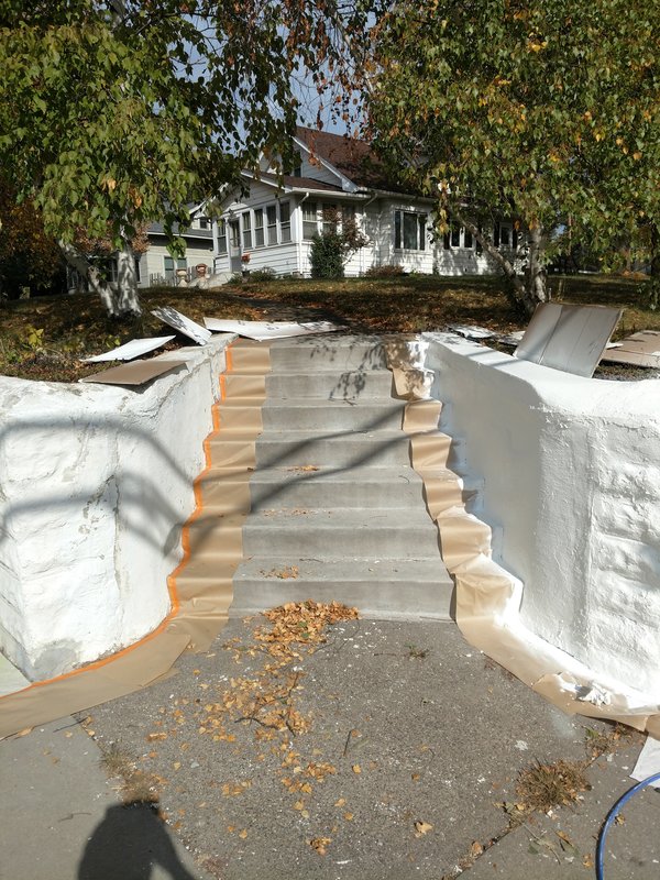 Stairs between walls during finishing